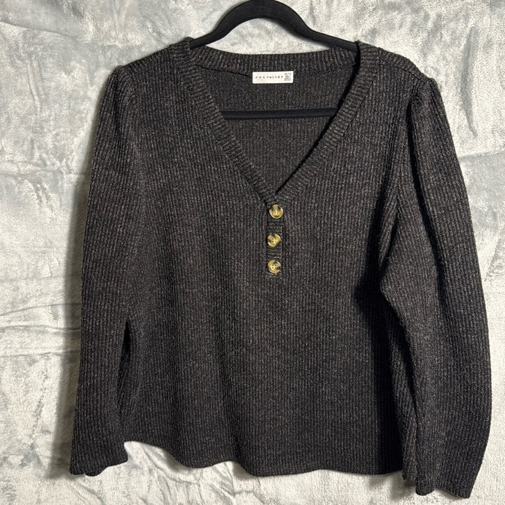 Retrology sweater women’s xl grayish‎ black v neck